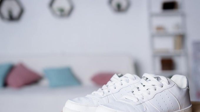 Chaussures Six Astuces Pour Retrouver La Blancheur De Vos Semelles Vivez Vos Passions